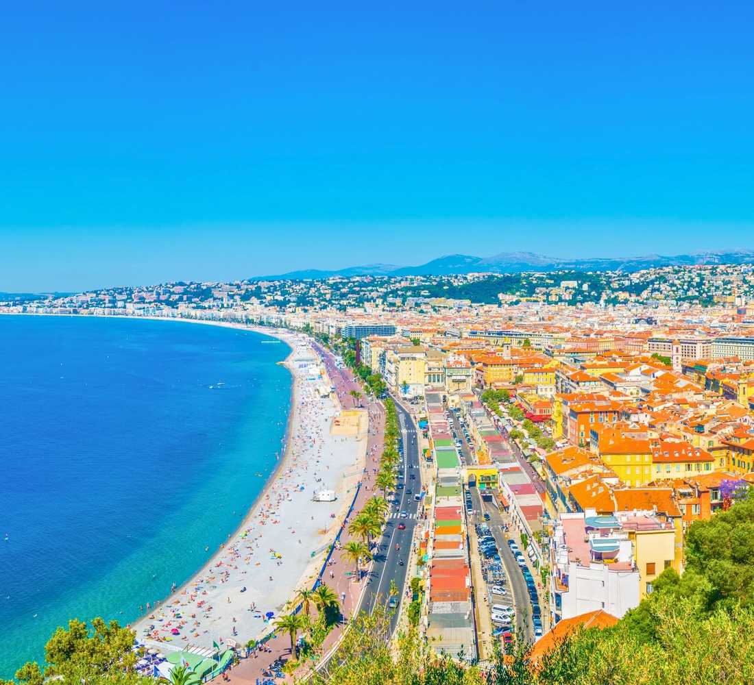 Tours en bus hop-on hop-off à Nice, France – Bus à toit ouvert, attractions principales et annulation gratuite en 2026