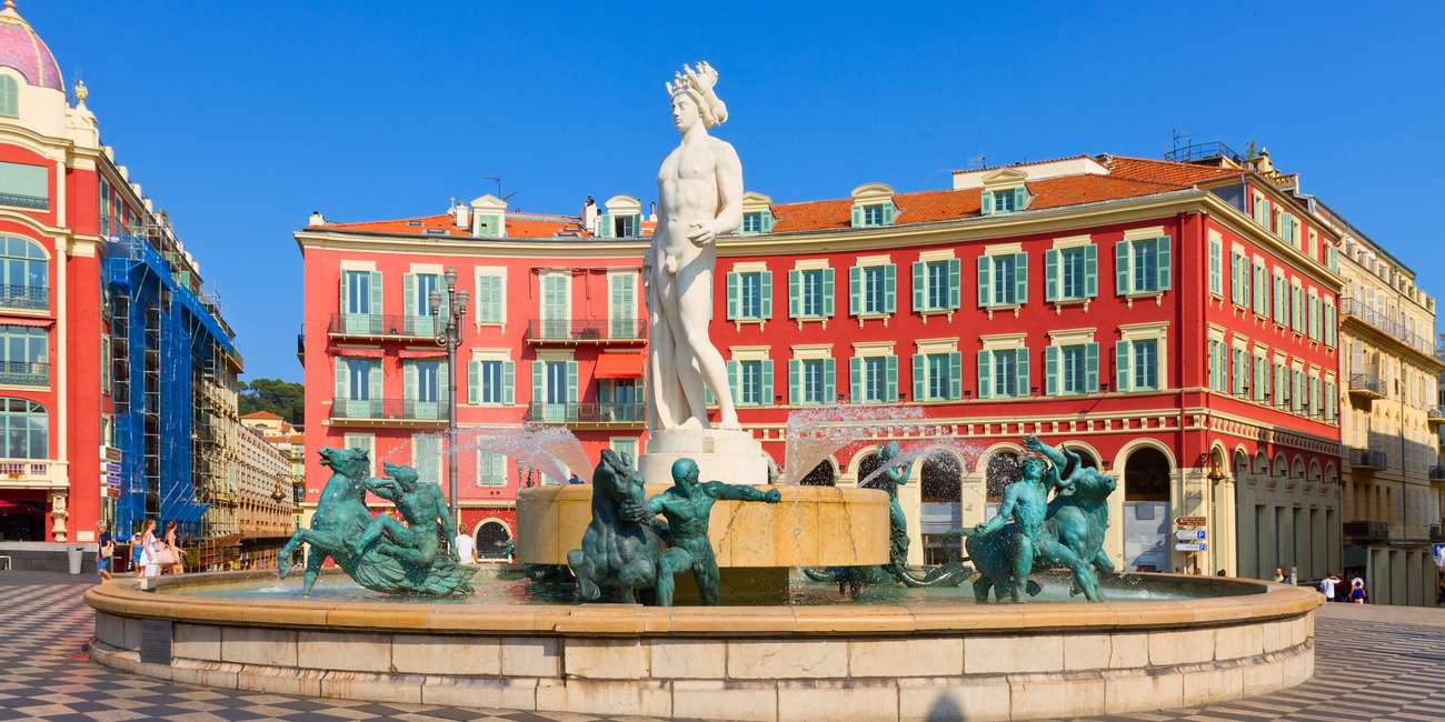 Tours en bus hop-on hop-off à Nice – Monuments emblématiques, vues panoramiques et attractions immanquables en 2025 Tours touristiques en bus à Nice, France – Monuments principaux, attractions célèbres et trésors cachés en 2025