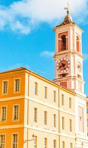 Achetez votre tour en bus Hop-On Hop-Off à Nice – Billets officiels et visite personnalisable en 2025 Réservez votre tour panoramique en bus hop-on hop-off à Nice, France – Billets officiels, itinéraires flexibles et annulation gratuite en 2025